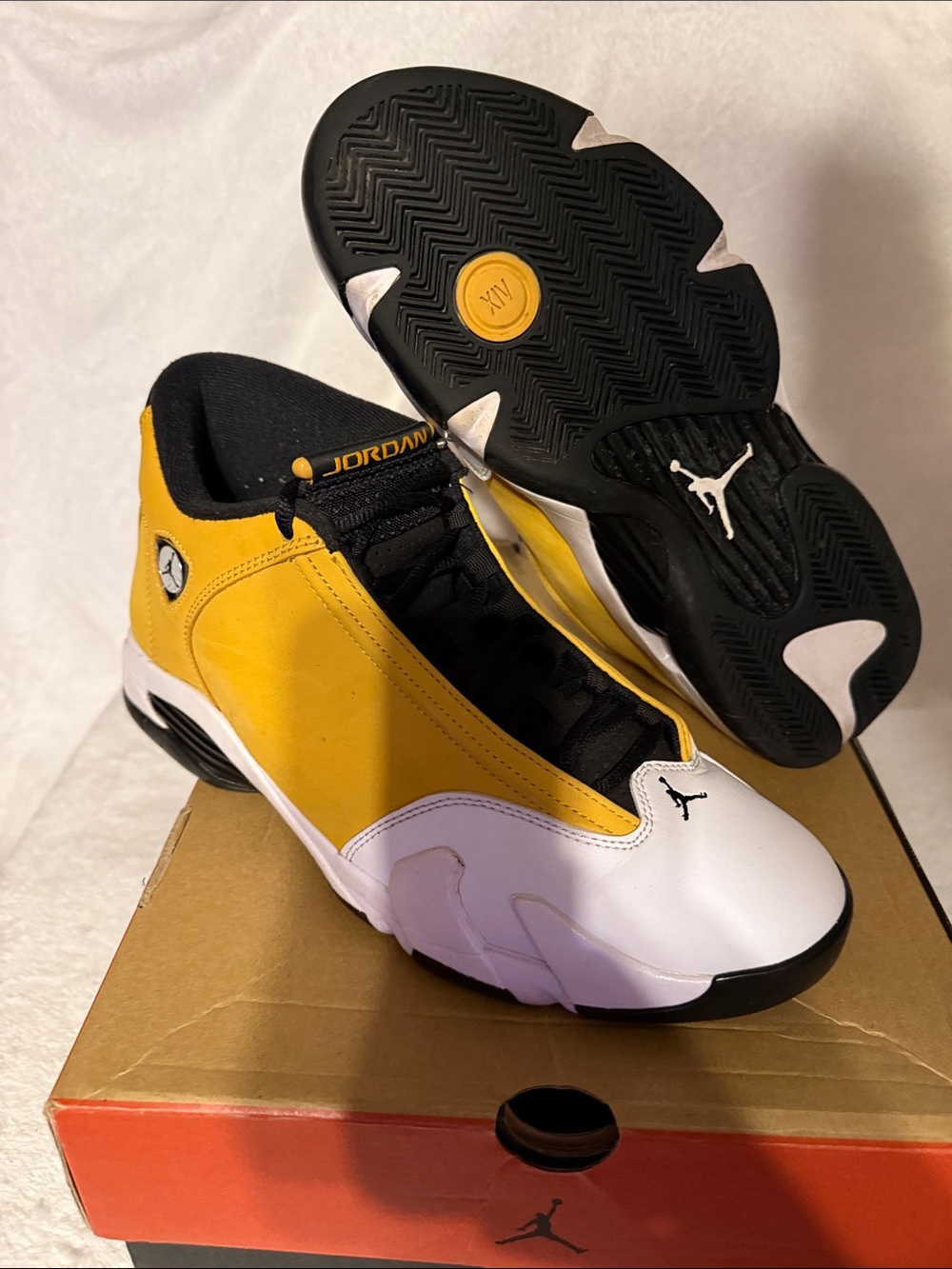 2022 Jordan 14 Men’s Lambo Yellow/White Black Low-Top Basketball Shoes